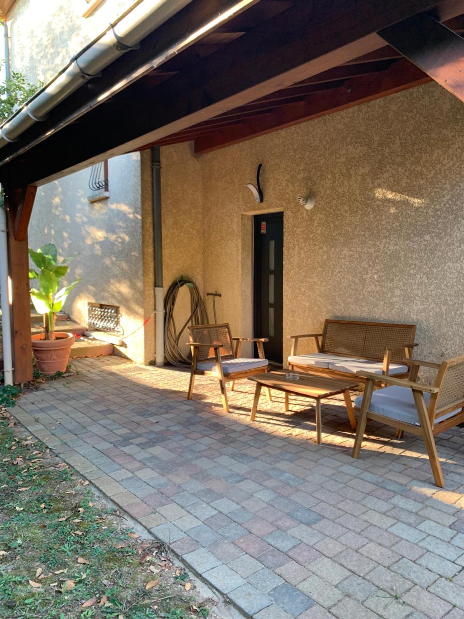 Studio Equipe Le Chasseland Chassieu Exterior photo
